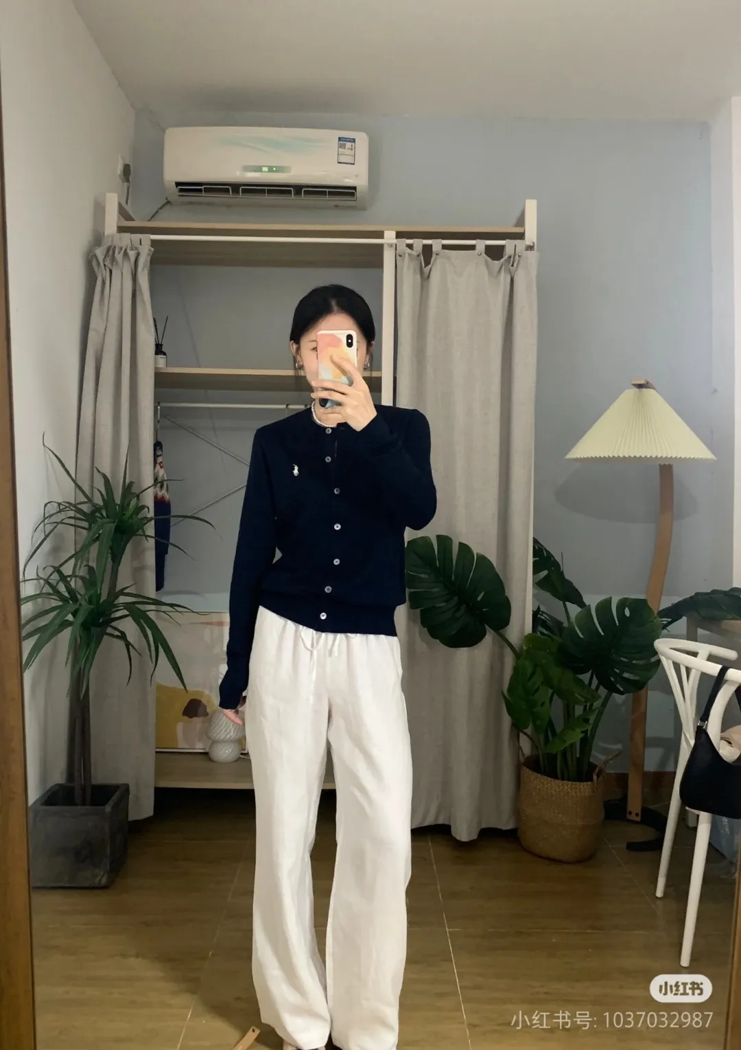 🅿️190 "Top Quality" Style Number: DS010# [Ralph Lauren Solid Color Round Neck Basic Pony Embroidered Logo Knitted Cardigan Long Sleeve] ✅Ralph Lauren Classic Basic Versatile Jersey Cardigan Long Sleeve Small Jacket ✅Main supplier of platform live broadcast wholesale entities ✅ZP quality 1:1 pattern making Scan the code to enter the GF website Counter quality ✅Details and quality The only one in Guangzhou Imported quality cotton yarn Mainly high-end Cost-effective, good quality, no need to say more ✅The version is restored to the original, loose, comfortable and stress-free, simple is high-end, classic is timeless ✅The upper body is simple and easy to match, a must-have for goddess ootd. Good-looking clothes are never picky. A must-have in the goddess’ wardrobe. Size: S-XL Color: Off-white, light blue, pink, khaki, army green, gray, navy, black, Chinese red, mint green